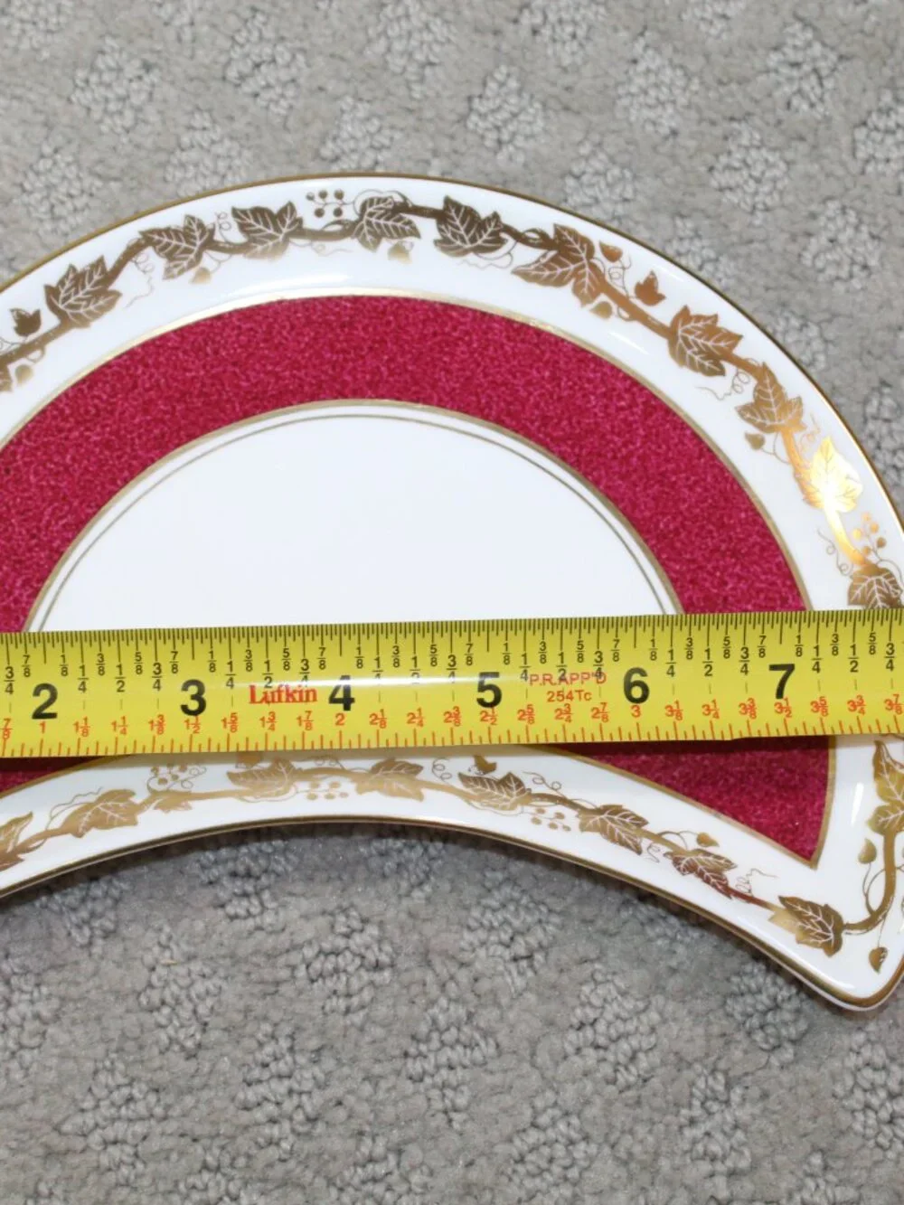 RARE! Wedgwood Whitehall W3994 Bone China Powder Ruby Crescent Salad Plate